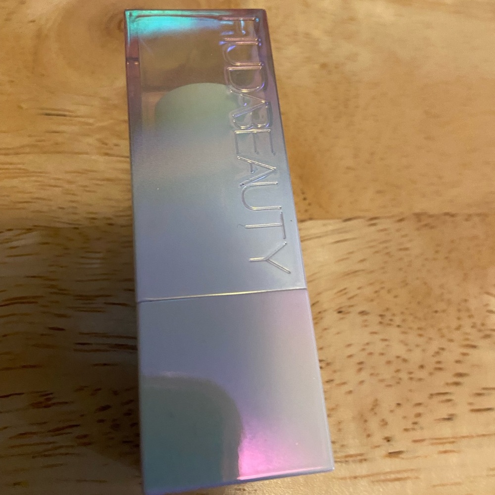 Huda Beauty Diamond Lip Balm